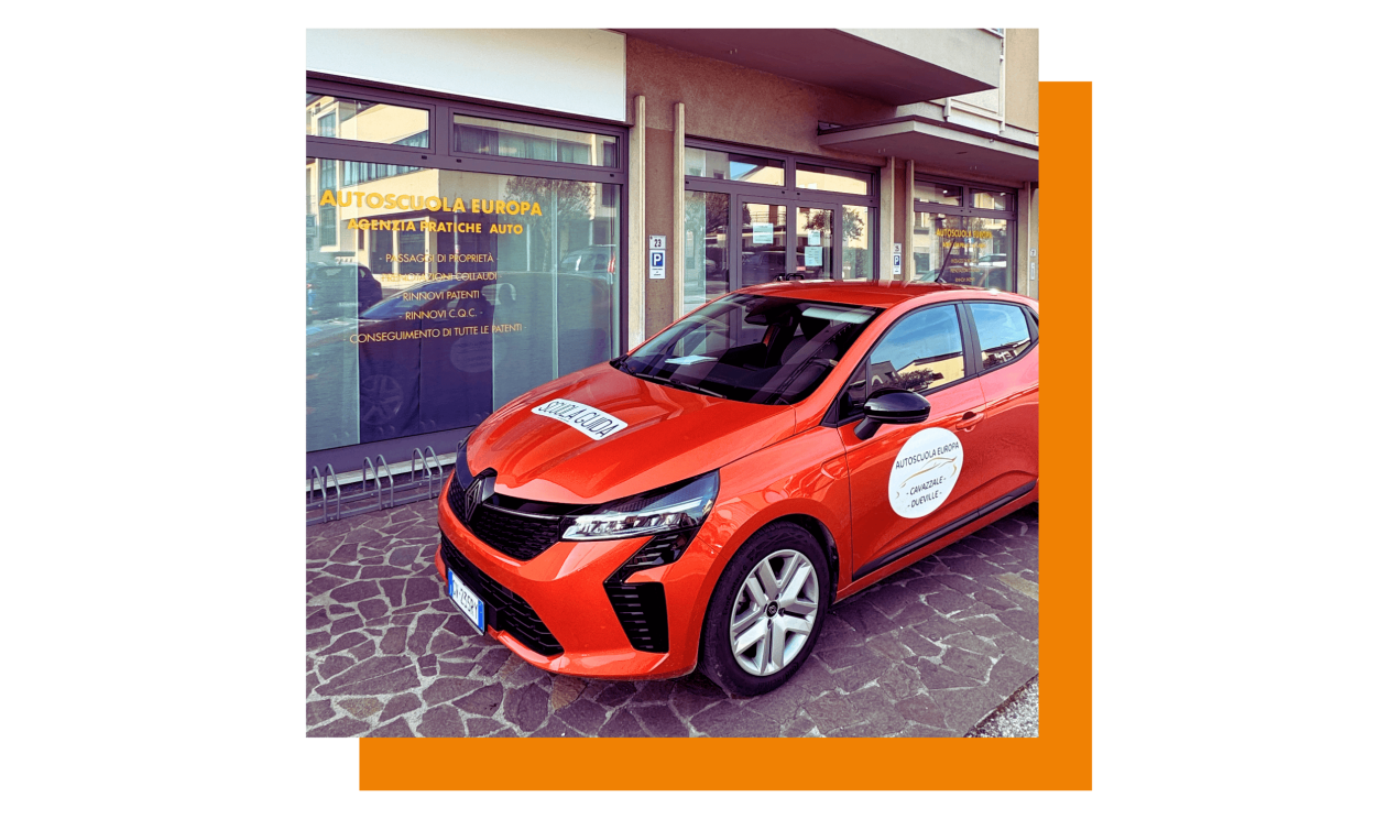 Auto autoscuola davanti sede di cavazzale